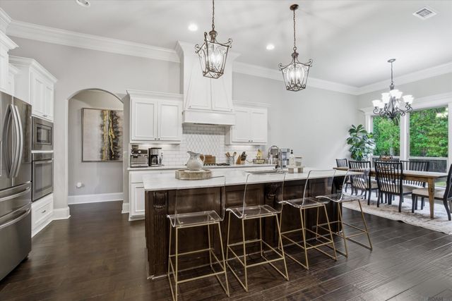 12403 Oak Fields Dr, Geismar, LA 70734