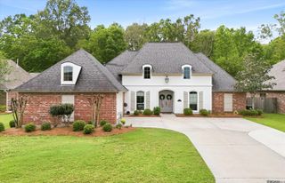 12403 Oak Fields Dr, Geismar, LA 70734