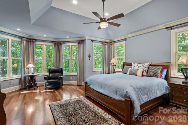 132 Pinnacle Peak Lane, Flat Rock, NC 28731