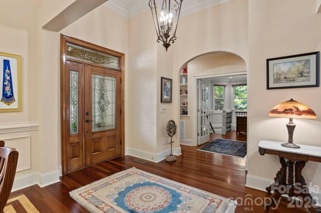 132 Pinnacle Peak Lane, Flat Rock, NC 28731