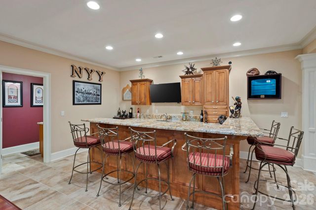 132 Pinnacle Peak Lane, Flat Rock, NC 28731