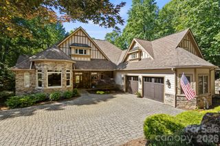 132 Pinnacle Peak Lane, Flat Rock, NC 28731