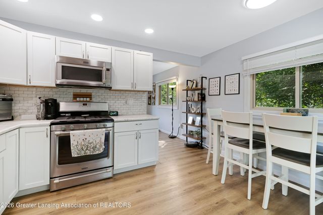 826 Jones Street, Grand Ledge, MI 48837