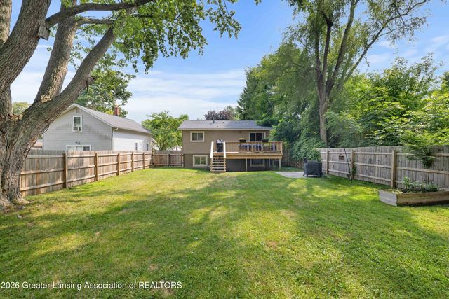 826 Jones Street, Grand Ledge, MI 48837