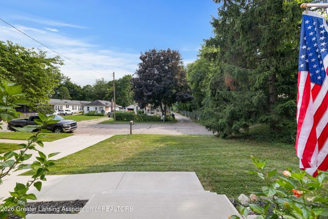 826 Jones Street, Grand Ledge, MI 48837