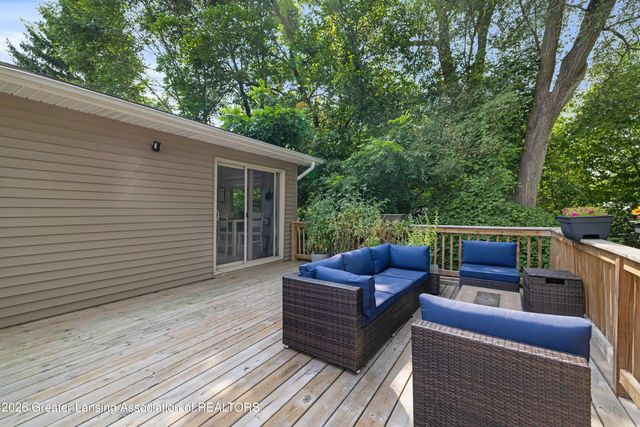 826 Jones Street, Grand Ledge, MI 48837