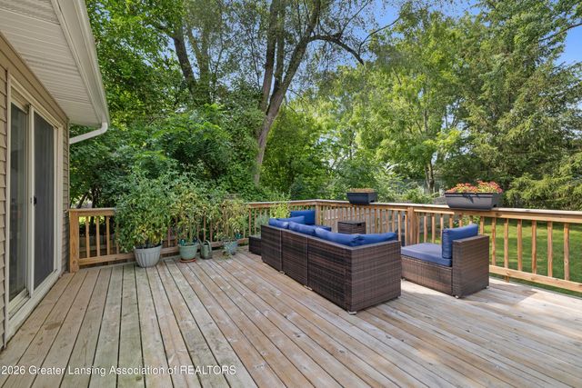 826 Jones Street, Grand Ledge, MI 48837