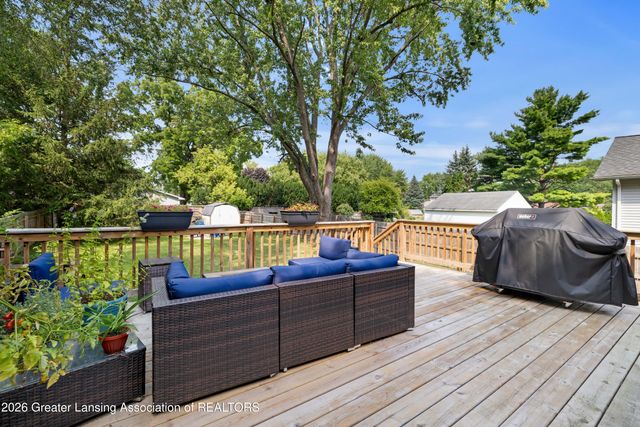 826 Jones Street, Grand Ledge, MI 48837