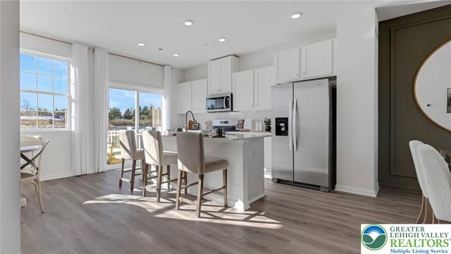 8216 Alexander Court, Upper Macungie Twp, PA 18031