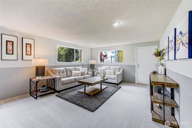 134 160th Place SE, Bellevue, WA 98008