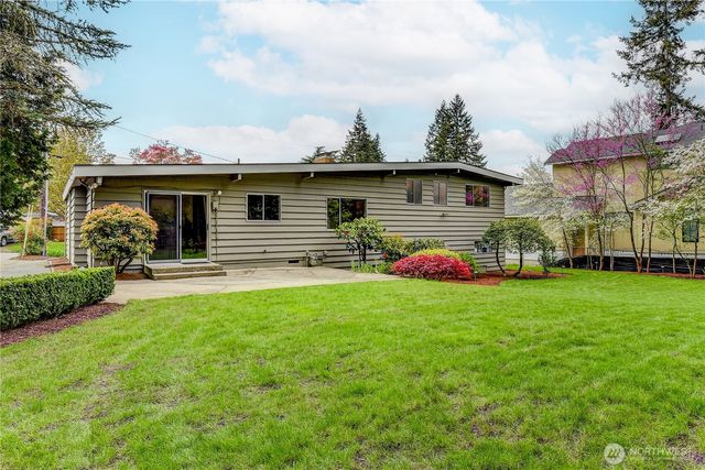 134 160th Place SE, Bellevue, WA 98008