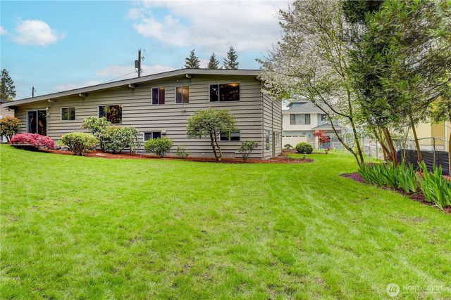 134 160th Place SE, Bellevue, WA 98008