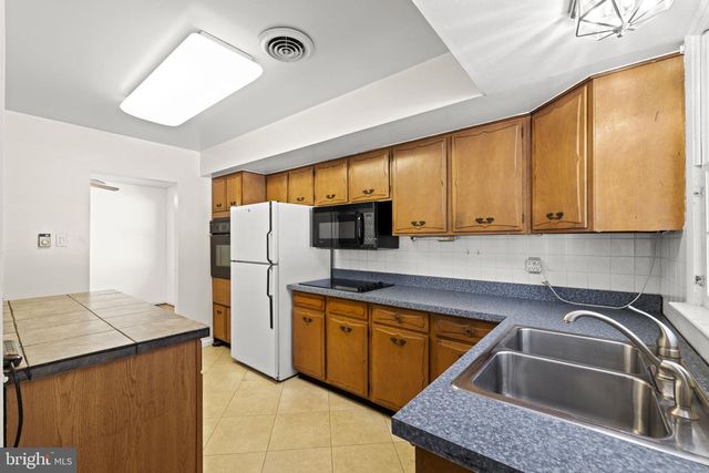 12 HOMESTEAD LANE, Ranson, WV 25438