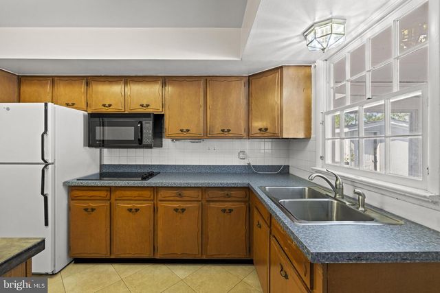 12 HOMESTEAD LANE, Ranson, WV 25438