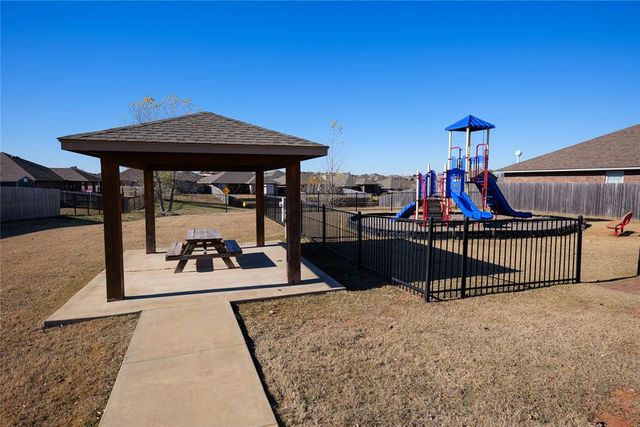 2511 Marsh Lane, Midwest City, OK 73130