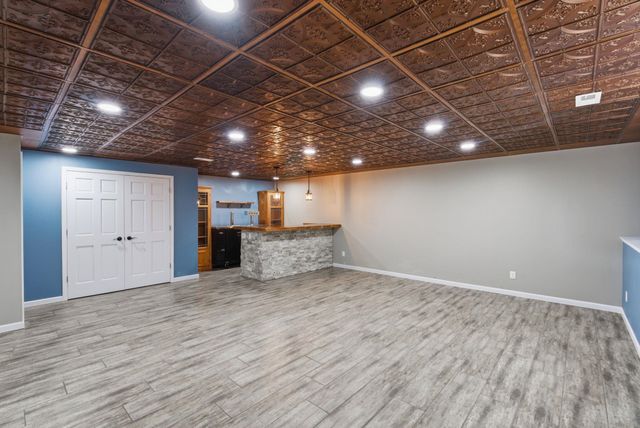 906 E Splitwood Way, Derby, KS 67037