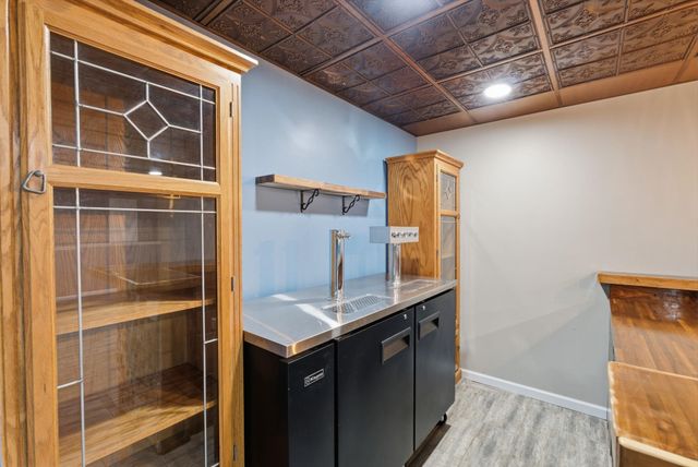 906 E Splitwood Way, Derby, KS 67037