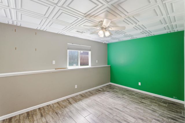 906 E Splitwood Way, Derby, KS 67037