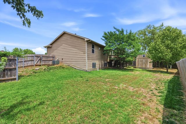 906 E Splitwood Way, Derby, KS 67037