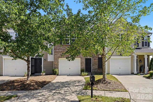 9610 Walkers Glen Drive NW, Concord, NC 28027