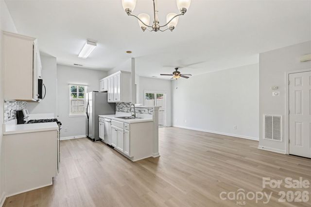 9610 Walkers Glen Drive NW, Concord, NC 28027