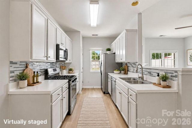 9610 Walkers Glen Drive NW, Concord, NC 28027
