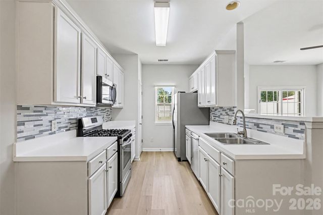 9610 Walkers Glen Drive NW, Concord, NC 28027