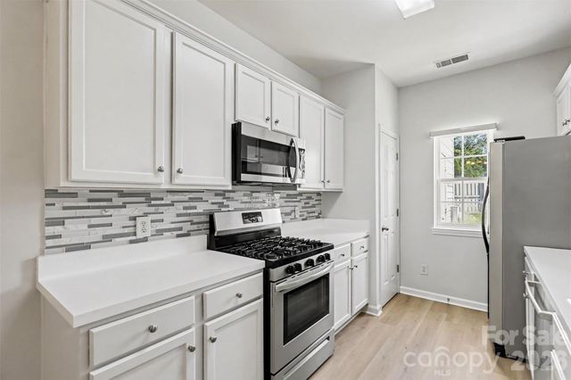 9610 Walkers Glen Drive NW, Concord, NC 28027