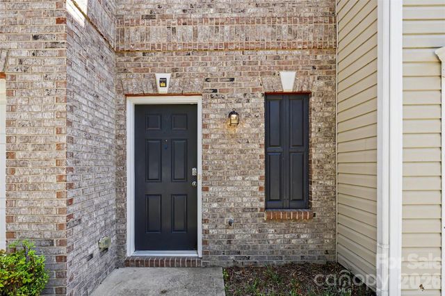 9610 Walkers Glen Drive NW, Concord, NC 28027
