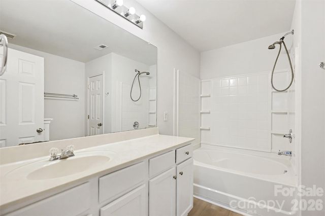 9610 Walkers Glen Drive NW, Concord, NC 28027