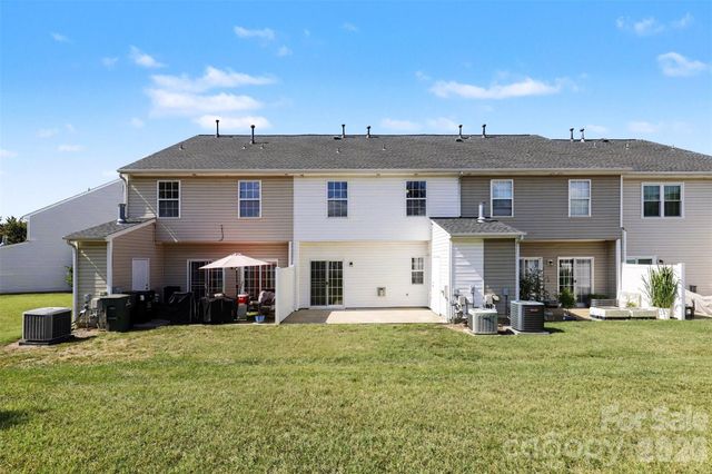 9610 Walkers Glen Drive NW, Concord, NC 28027