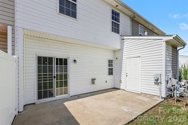 9610 Walkers Glen Drive NW, Concord, NC 28027