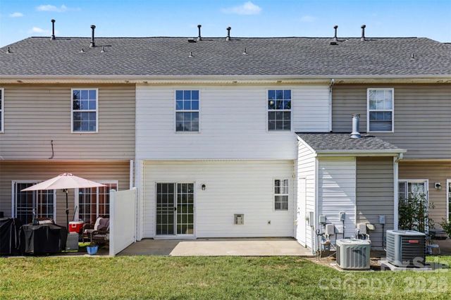9610 Walkers Glen Drive NW, Concord, NC 28027