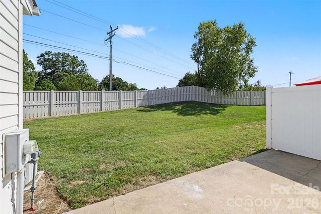 9610 Walkers Glen Drive NW, Concord, NC 28027
