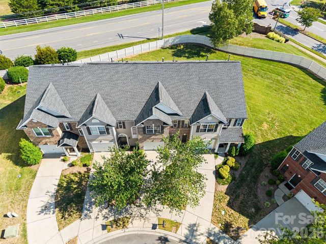 9610 Walkers Glen Drive NW, Concord, NC 28027