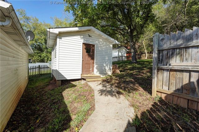 248 1st Avenue, Ripley, WV 25271