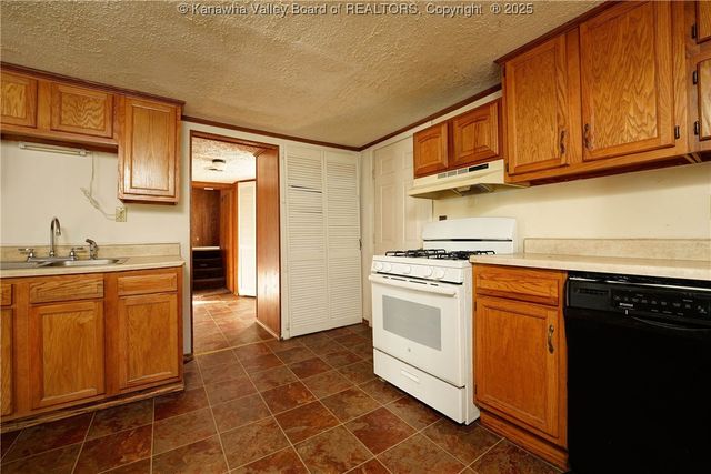 248 1st Avenue, Ripley, WV 25271