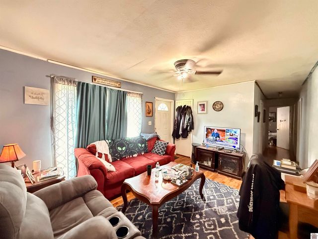 2811 Bradley St, Paducah, KY 42003