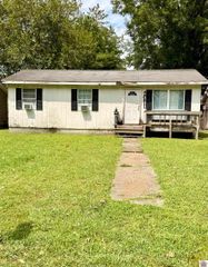 2811 Bradley St, Paducah, KY 42003