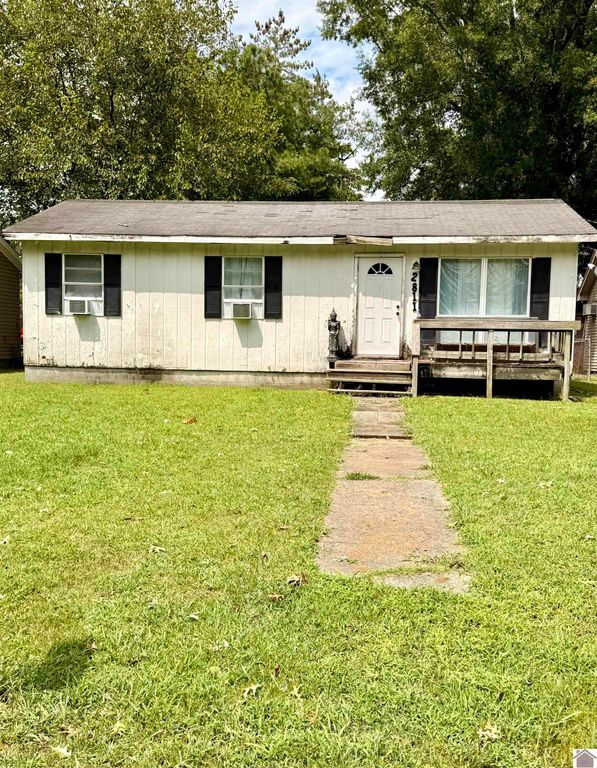 2811 Bradley St, Paducah, KY 42003