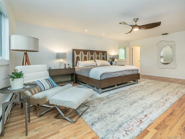 7 Southeast Road, Sands Point, NY 11050