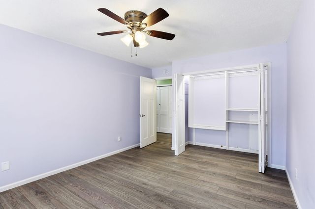 810 Old Settlers Trail 3, Hopkins, MN 55343