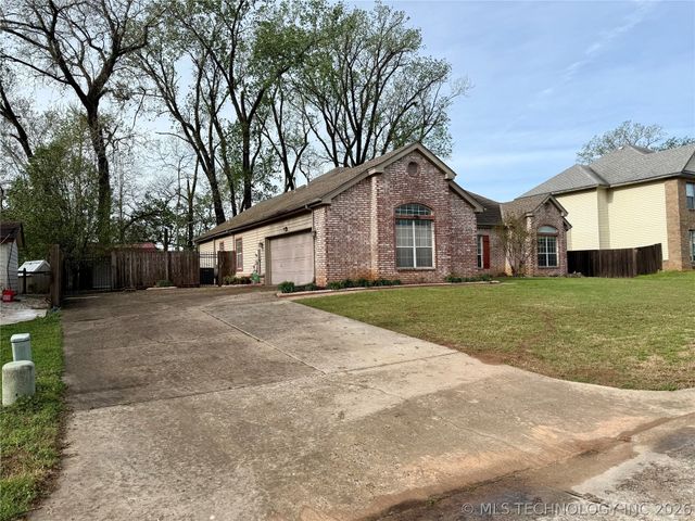 1409 W Quinton Street, Broken Arrow, OK 74011