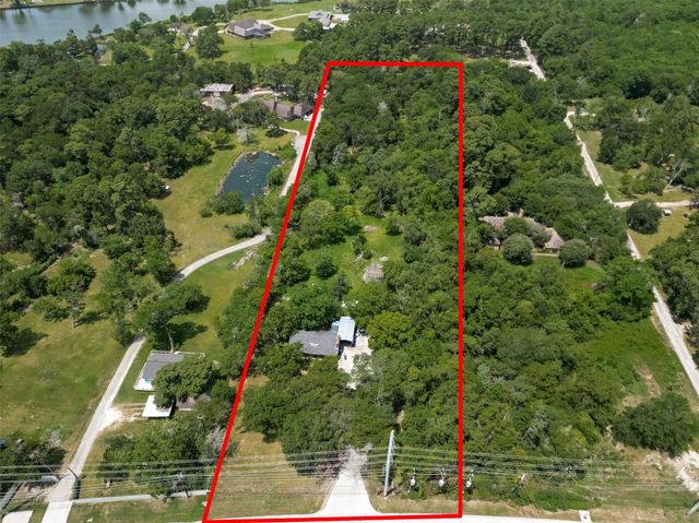 1316 N Main Street, Highlands, TX 77562