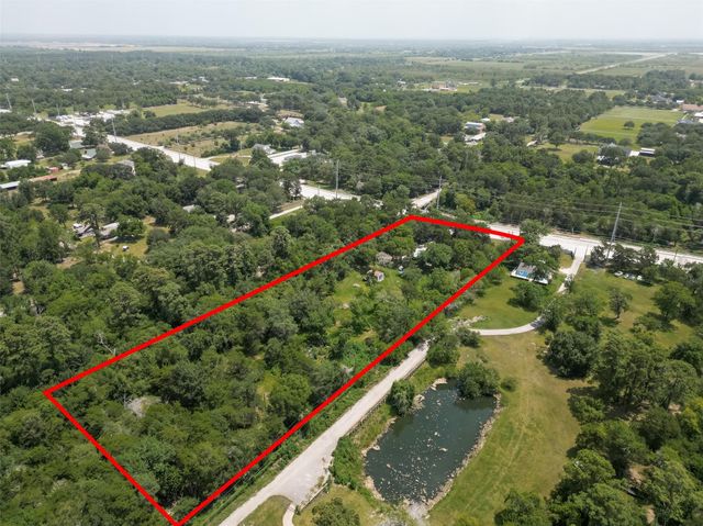 1316 N Main Street, Highlands, TX 77562