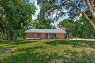 1316 N Main Street, Highlands, TX 77562