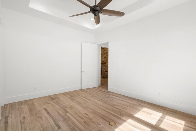 1216 S Hill Street, Alvin, TX 77511