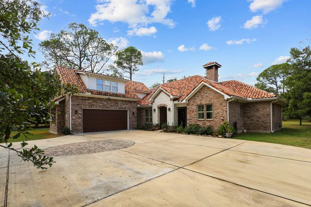 1216 S Hill Street, Alvin, TX 77511