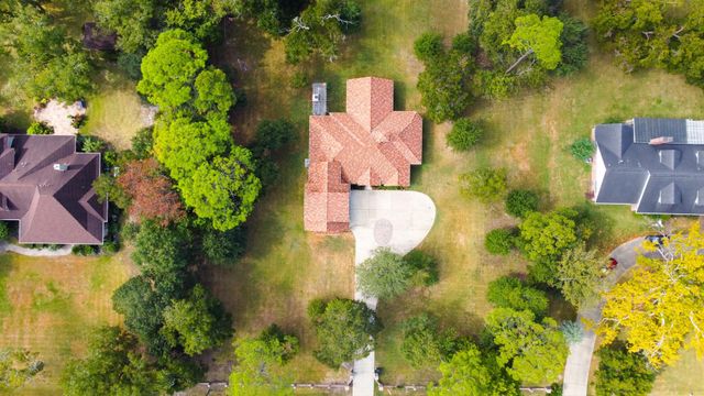 1216 S Hill Street, Alvin, TX 77511