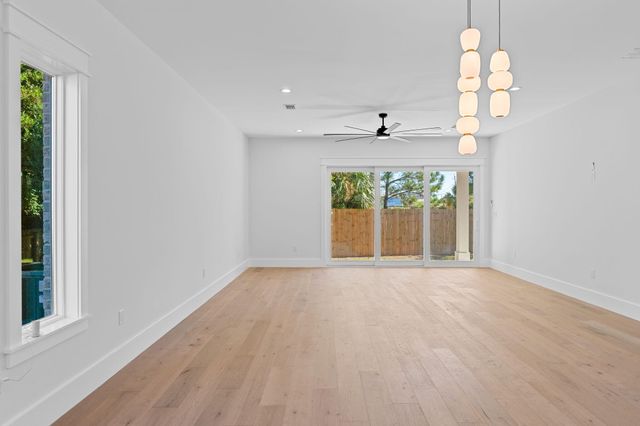 848 Tropic Avenue, Fort Walton Beach, FL 32548